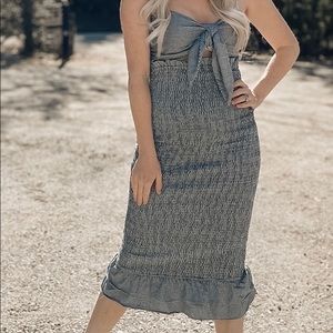 Blue Gingham Print Smocked Fitted Self-Tie Midi Dress size medium